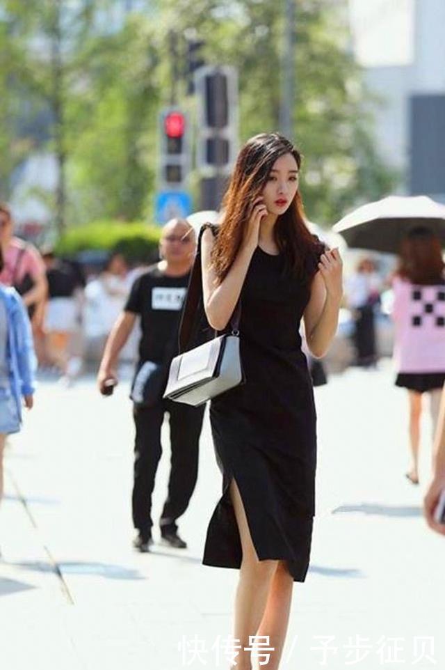 『简洁』路人街拍,姑娘简洁大气,穿白色的衬衫,更加的有女人味
