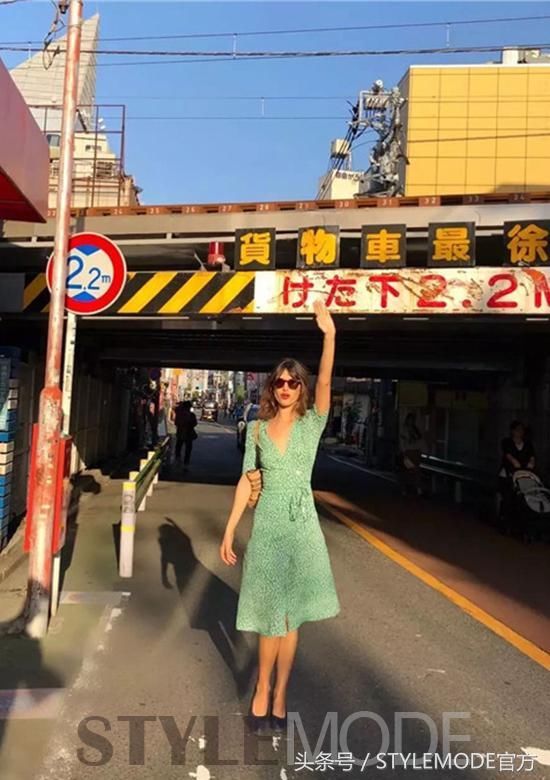 现在正流行裹身裙，谁穿谁气质！