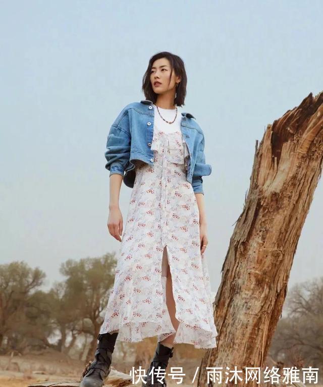 [女人]女人不管多大年纪，穿外套都别套打底衫，今年流行这样穿，超有范