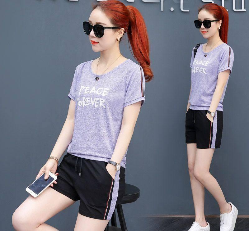 夏季还是短裤套装最受欢迎，穿着凉爽舒适又有型，轻便洋气显年轻