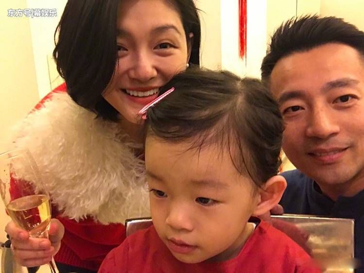 娱讯:倪妮分手后首晒照|景甜方辟谣|汪小菲大S生活照