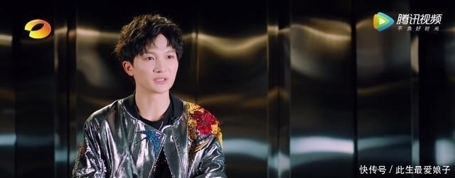 『洗脑』周深唱没内核、烫嘴又洗脑的《达拉崩吧》,为何能拿第一?