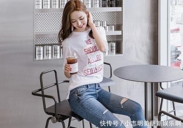 美女■青春气息的牛仔裤美女, 秀出完美大长腿, 显得很有活力!