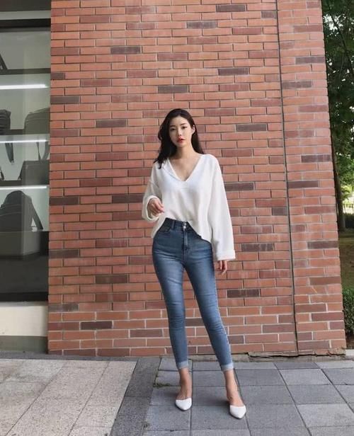  『简直』牛仔裤是这么穿的，你们以前都穿错了，和高跟鞋简直是绝配