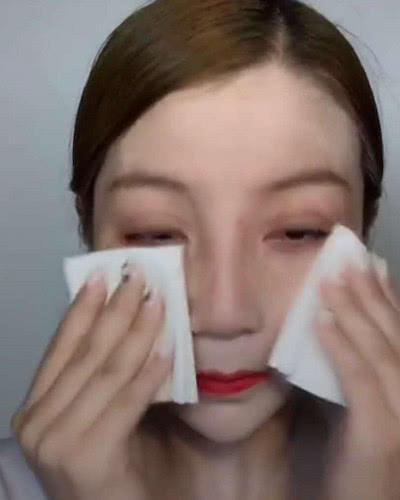 化妆术有多“牛逼”？当空姐卸完妆的那一刻，网友：我想静静！