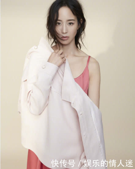张钧甯厉害了，薄纱裙遮不住内搭，网友：颜值身材并存的女演员