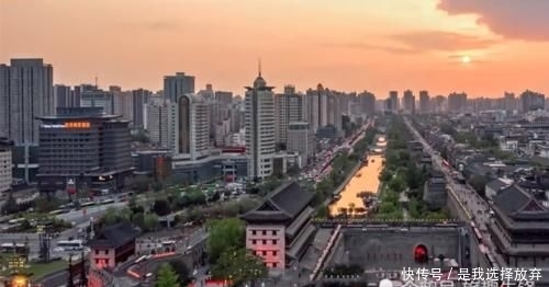  「GDP」西部实力第三城，GDP超8千亿，已经晋升为国家中心城市！