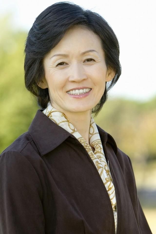  【管理岗位】50女退休后每月1600元不退每月3000元交社保，退与