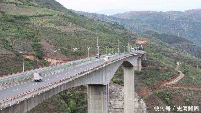 中国最长的世界级高速，全长1800多公里，沿途风景比5A级景区还美