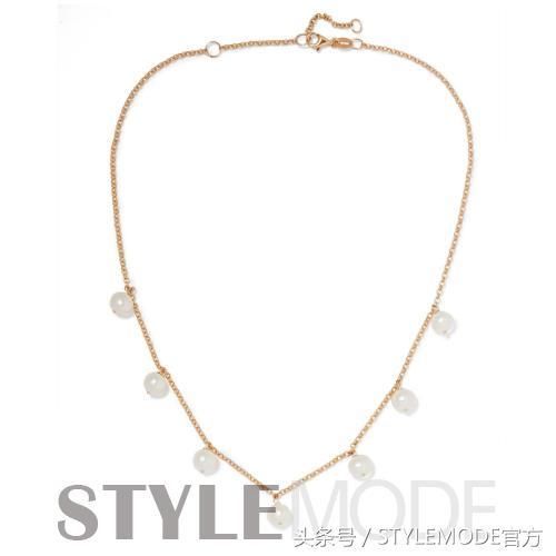 你知道么？这个夏天Ins博主都在“锁骨杀”凹造型！