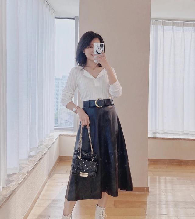  #优雅#Lisa穿搭指南:基础穿搭整出女团风,新潮元气超吸睛!