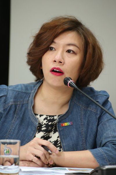  民进党|“绿委”叫嚣支持统一就是“叛国”后，他一通狠骂