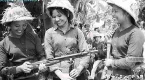 中越战争时期的越南女兵，从尸体身上搜出来的照片令人动容插图(7)