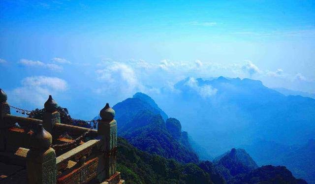 国内最“吸金”的山,国庆七天赚5亿,光靠门票一年能赚23亿