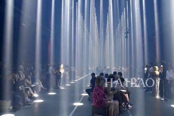 养眼| 潮流遇见个性，HUGO教你怎么把街头风穿成真的流行!