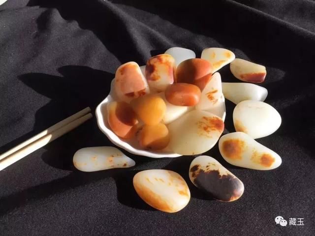 买一送一的和田玉，100块钱的籽料你要吗？
