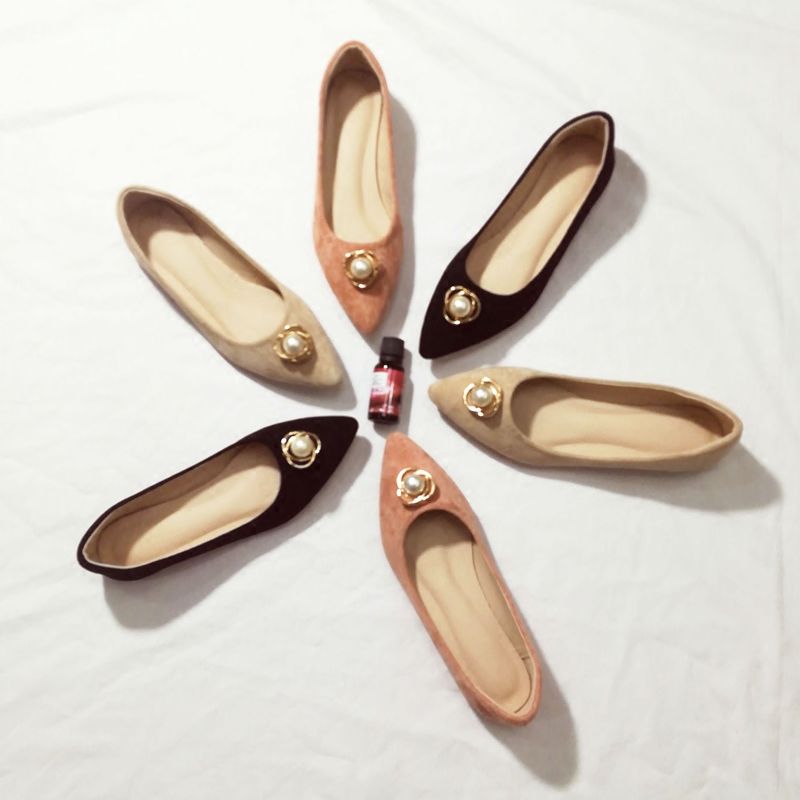 高跟鞋虽然超有女人味，但不露痕迹显高，平底鞋也可以