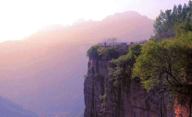 曾花费6亿资助的悬崖村，现在情况如何？网友：6亿就建了个梯子？