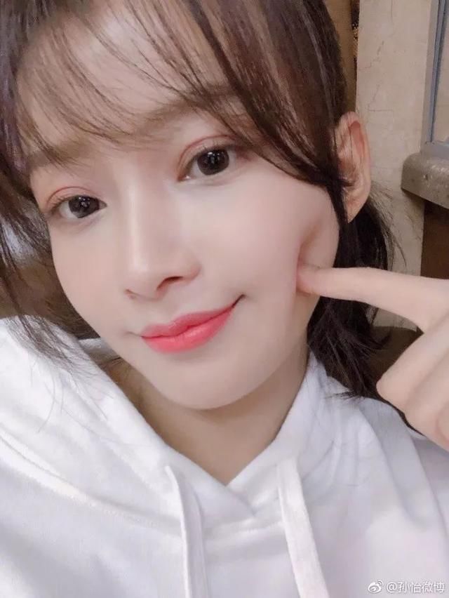 美呆｜产后的孙怡身材依旧迷人，水润少女颜美得让人挪不开眼