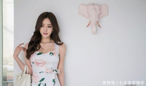 #看起来#挺拔有型的紧身裙美女,彰显女性好身姿!