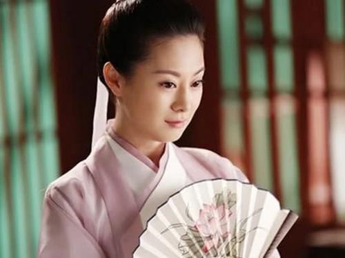  『阿离』剧中最疼爱阿离的人，不是父君夜华、娘亲白浅，竟是没有血缘的她