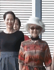 这个90岁白发“姑娘”太美了！活得让年轻人都羡慕！