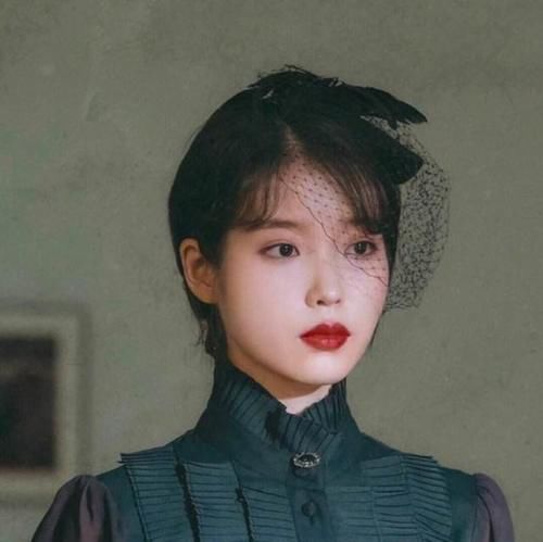  『IU』粉丝晒IU与爸爸合影，感慨长大也要请爱豆当代言人