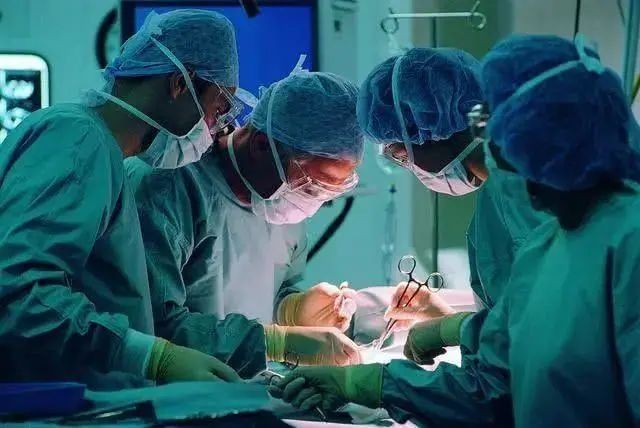  生完孩子|29岁产妇喝下百草枯，重症监护室一天一万，三天后丈夫放弃治疗