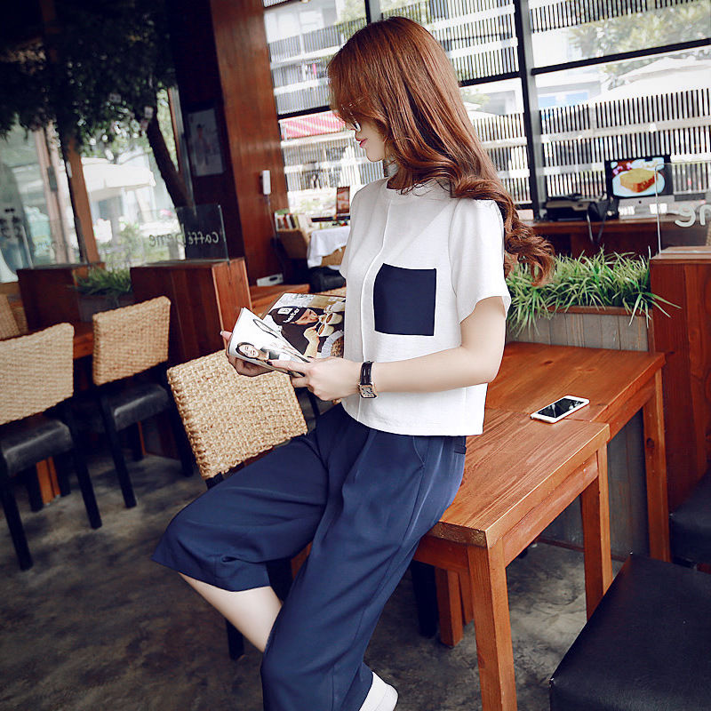 带娃出门千万别穿连衣裙，穿洋气阔腿裤套装，下一个辣妈就是你