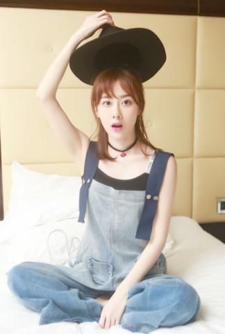 她因赵丽颖被全国恨,15岁上大学拿昆凌当跟班,被称甜美女神穿搭