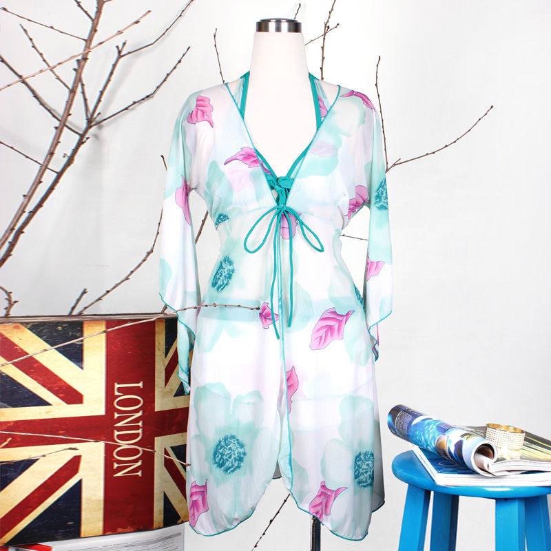 三伏天海边纳凉，比基尼+丁字裤，时尚清凉，秀出翘臀，美得爆哦