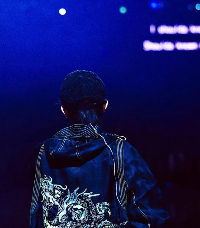  毕业设计：周董买下她毕业设计，千玺是她“代言人”，这个90后设计师凭什么