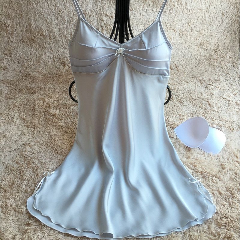 去年睡衣别穿了,看成熟女人怎么穿,简直迷死人了