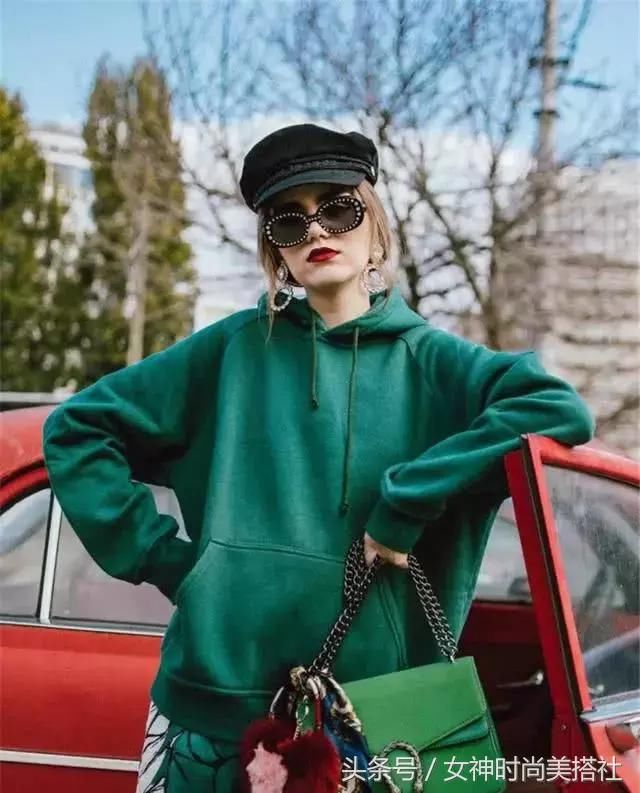 是时候穿卫衣了，没有它的秋天不敢想象