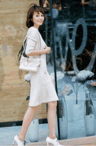 马桂文: 没有一双玉足算不上美女