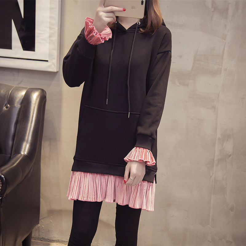 女人不能亏待自己，这洋气的卫衣裙，一件才一百多，超仙