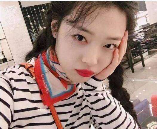  「爆棚」人气爆棚的女生天然羊角辫子发型扎发，这才是减龄之王