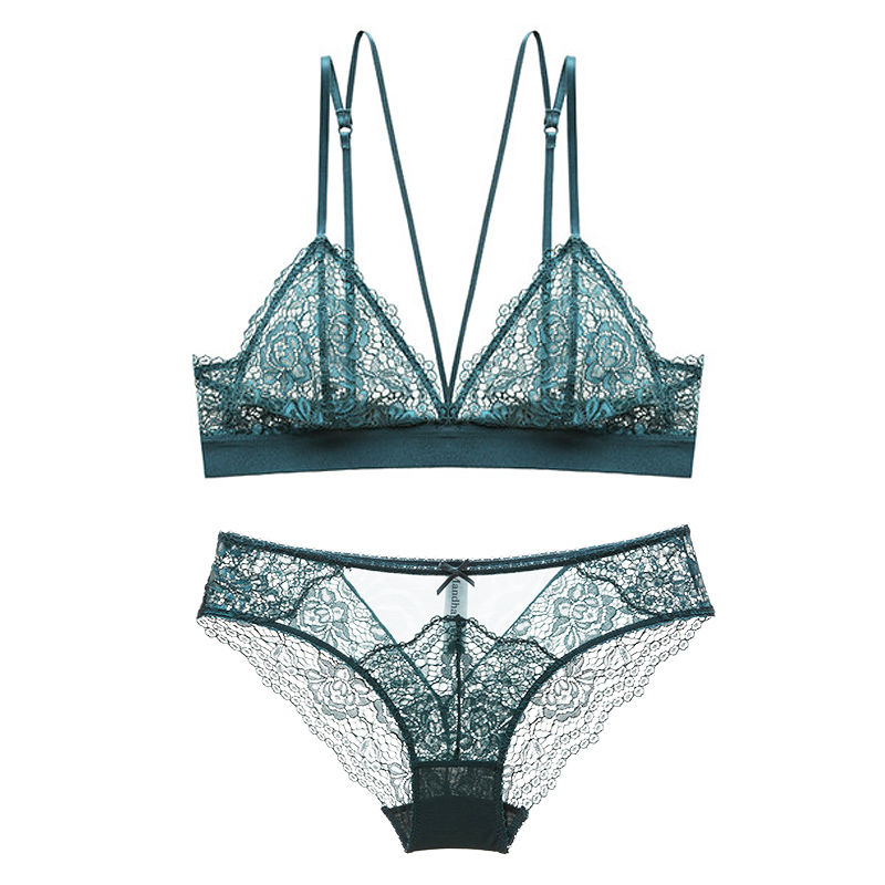 个性别致的蕾丝套装,打造女人的凹凸曲线