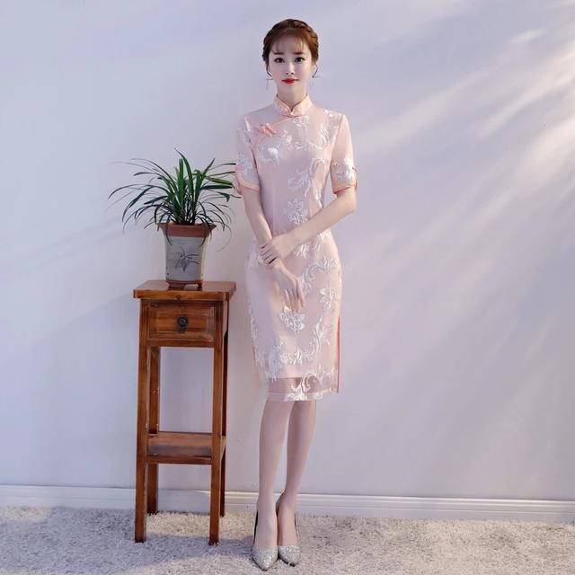 甜美气质旗袍，独特新颖，彰显高贵品质！