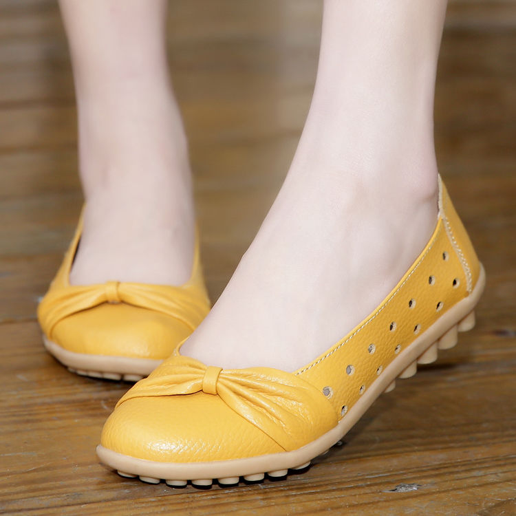 妈妈辈不要再穿高跟鞋了，今夏流行穿这几双，彰显名媛风范又舒适