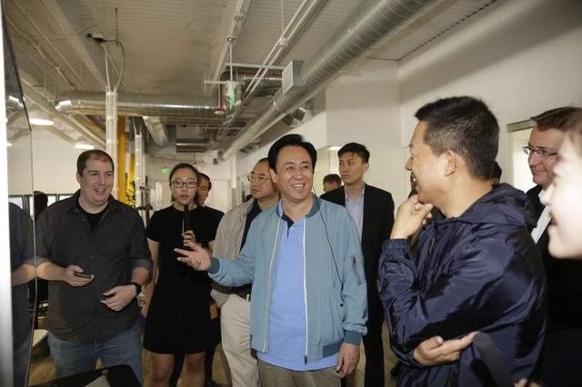 中国首富易主！力压马云和马化腾成功登顶，王健林已经跌出前五！