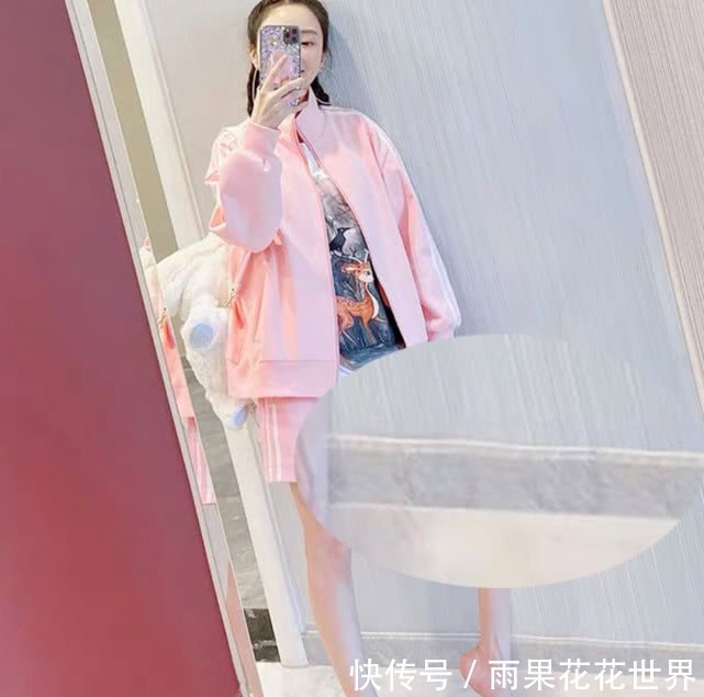  『墙根』李小璐晒美照秀完美身材，墙根却P变形，腿形与未修图对比差距大