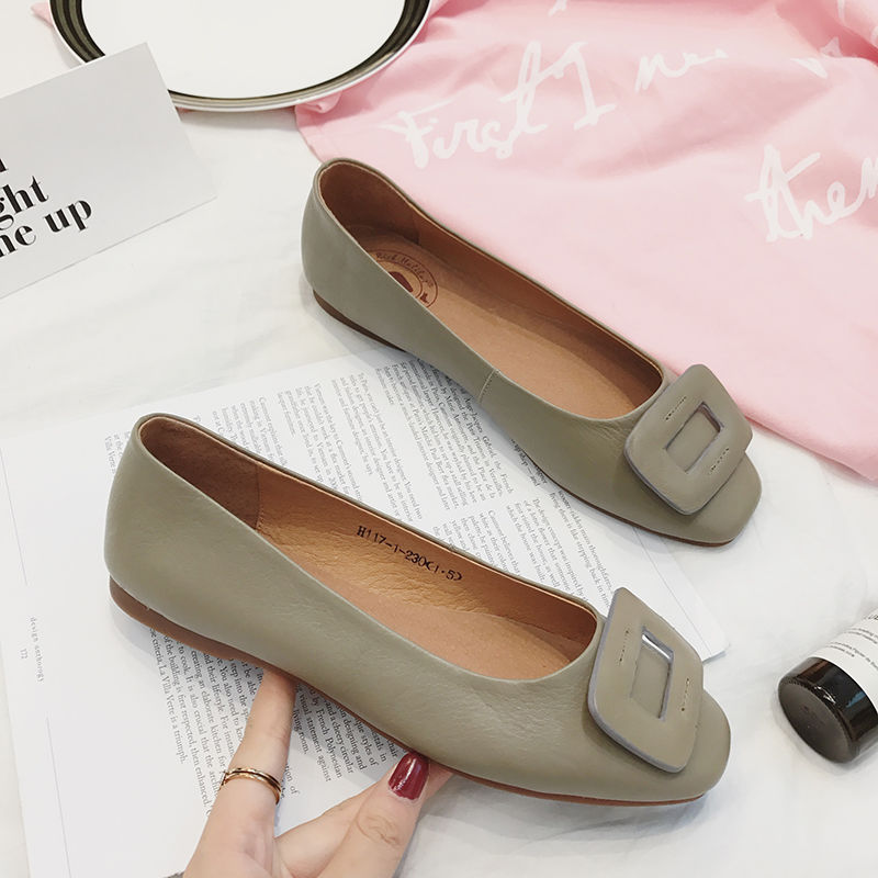 女友不喜欢高跟鞋，一直穿这样的瓢鞋，真是厉害了