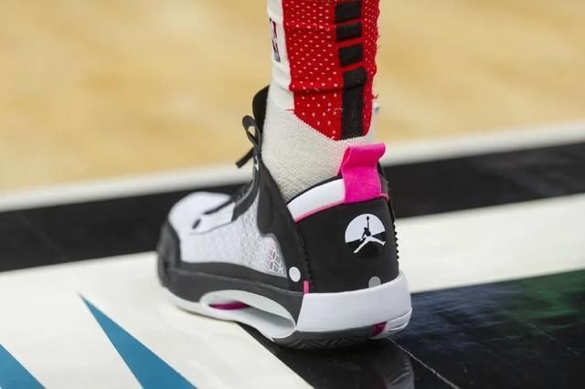 『球鞋』NBA球员上脚:安东尼这赛季的球鞋,还有签名鞋和中国新年配色!