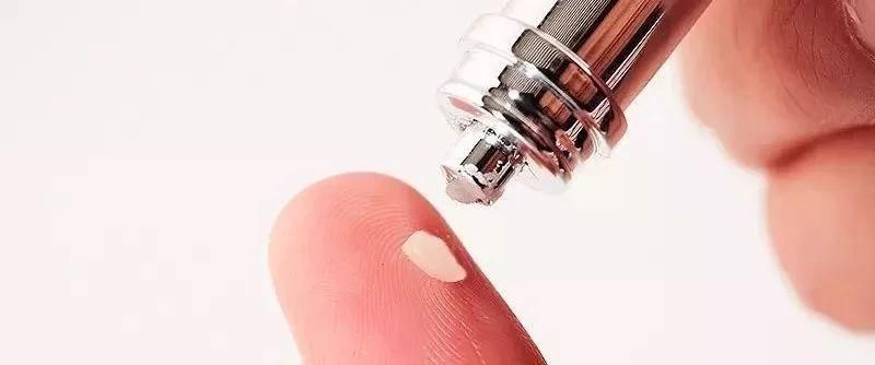 4岁女儿首曝光!34岁可攻可仙的戚薇，如何保住少女颜?