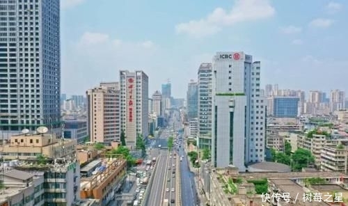 [后就是排]排在前八位的经济大省，“贡献”了12座万亿级城市