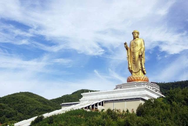 中国最惨的景区，投资12亿建百米佛像，如今无人问津，就在河南