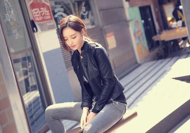 街头超酷气质美女，“野性”十足！