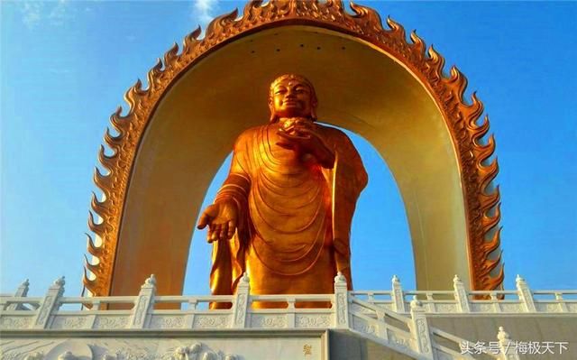 ”中国最有“良心”的寺庙，投资10亿建镀金大佛，现今门票免费
