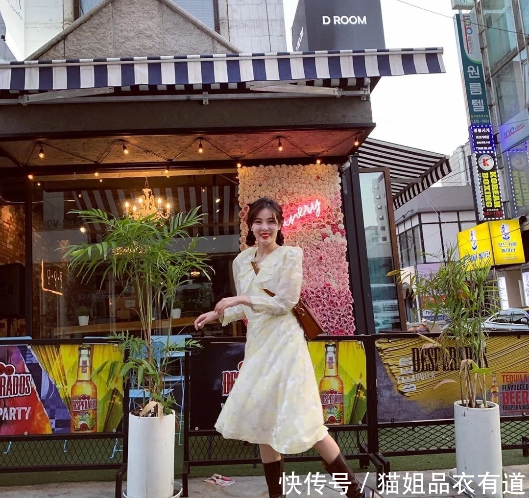  [高腰的牛仔]穿娃娃领才是王道，12套搭配给你又纯又欲的风格，轻松掌控全场